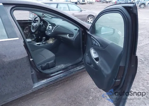 2020 Chevrolet Malibu Fwd Rs z USA, uszkodzony, nr VIN 1G1ZG5ST8LF137897